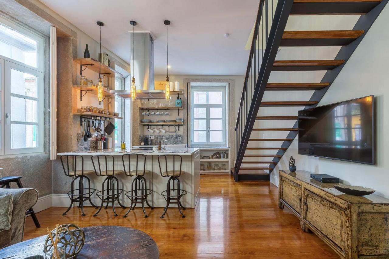 Elegant 2Br Duplex In City Center By Lovelystay Porto Eksteriør billede