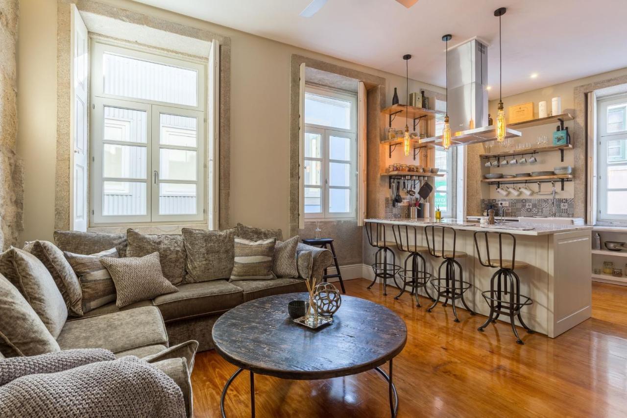 Elegant 2Br Duplex In City Center By Lovelystay Porto Eksteriør billede