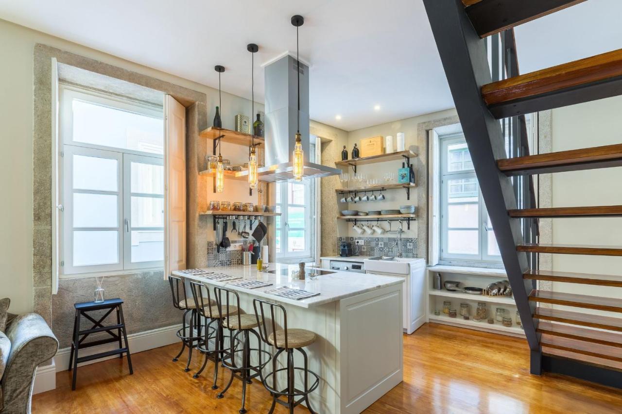 Elegant 2Br Duplex In City Center By Lovelystay Porto Eksteriør billede